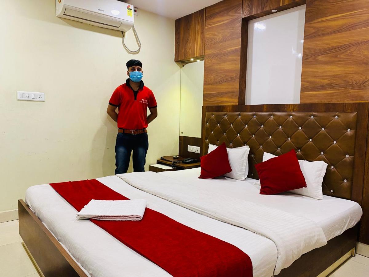 Hotel The Avenue Gamharia Exterior foto
