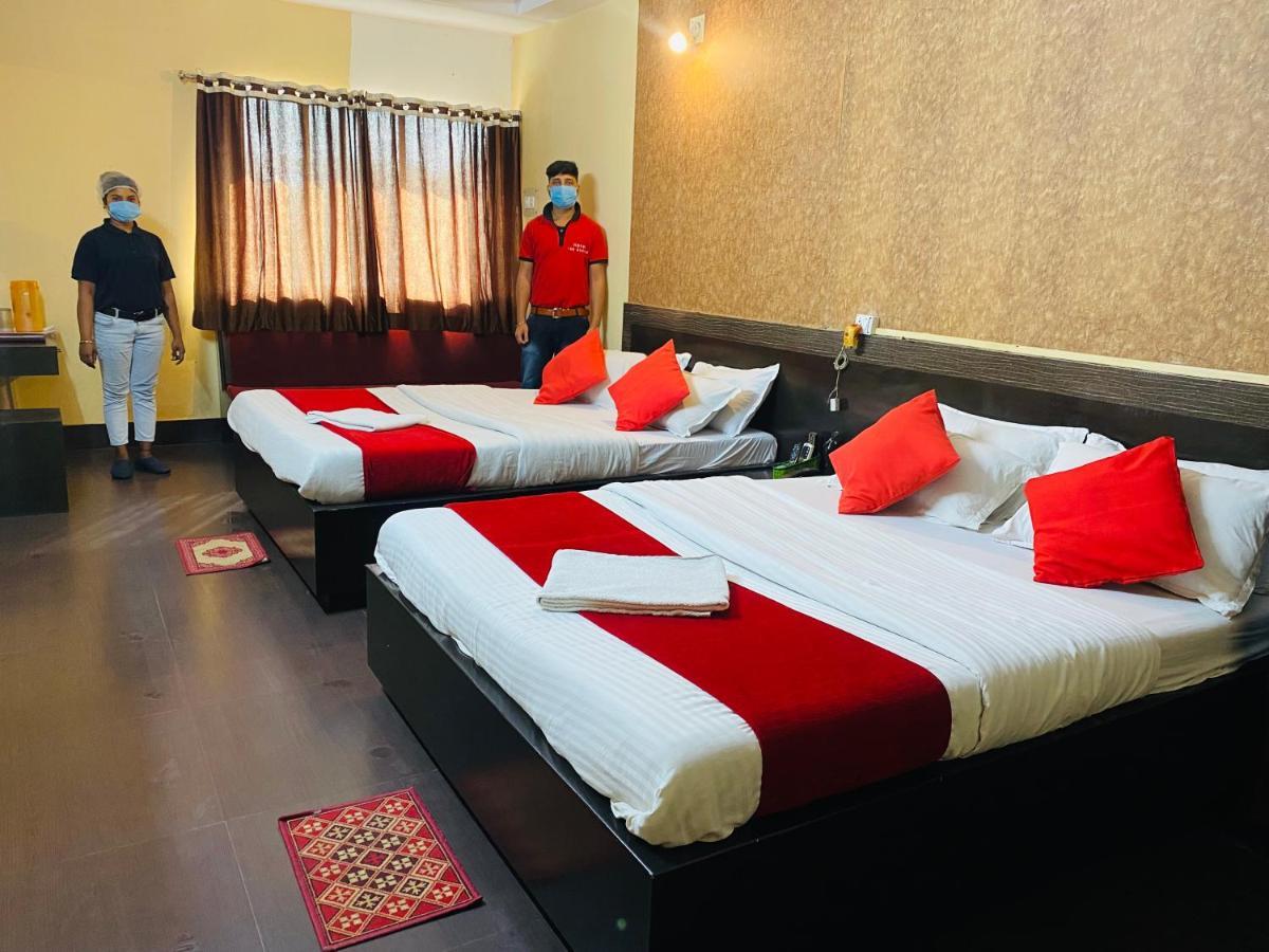 Hotel The Avenue Gamharia Exterior foto