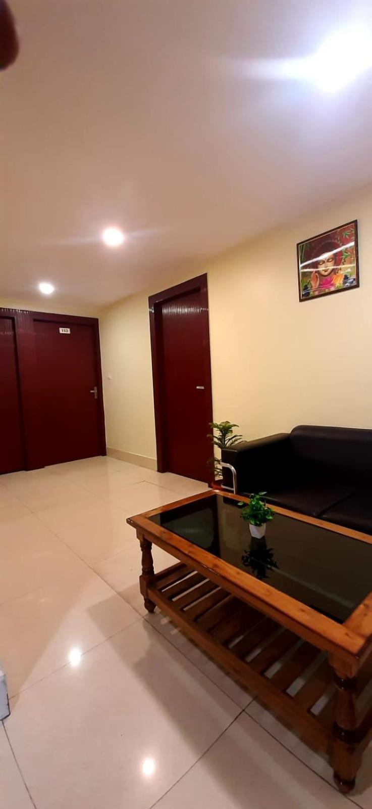 Hotel The Avenue Gamharia Exterior foto