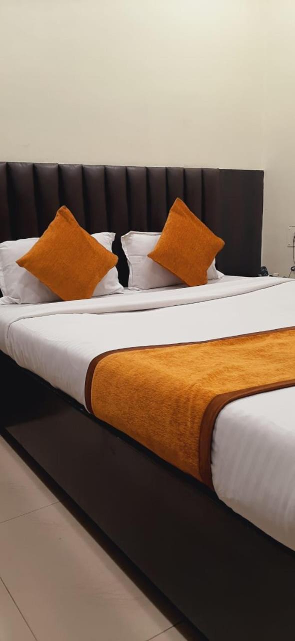 Hotel The Avenue Gamharia Exterior foto