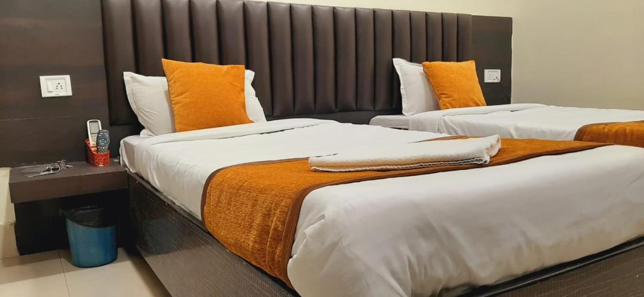 Hotel The Avenue Gamharia Exterior foto